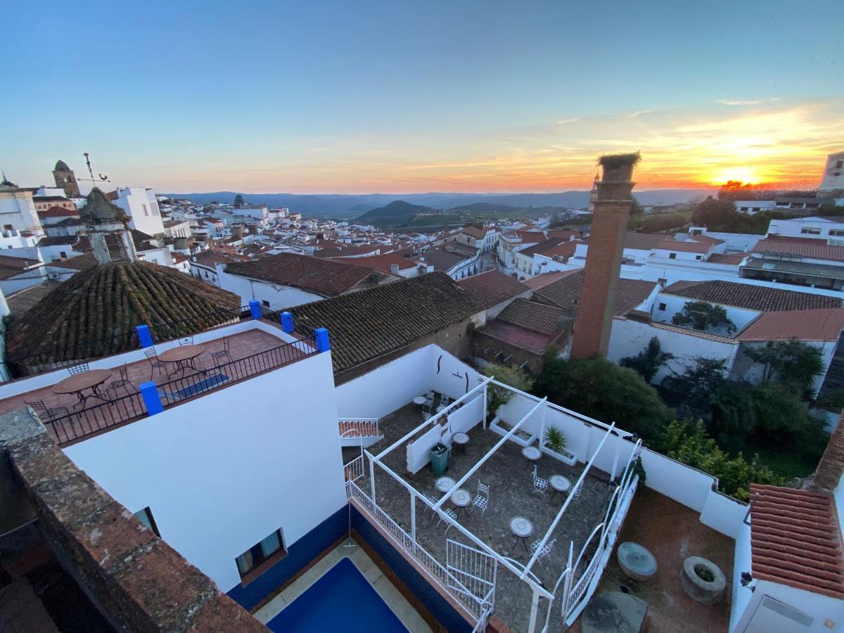 Hotel Rural La Posada De Las Cigueenas Jerez De Los Caballeros Dış mekan fotoğraf