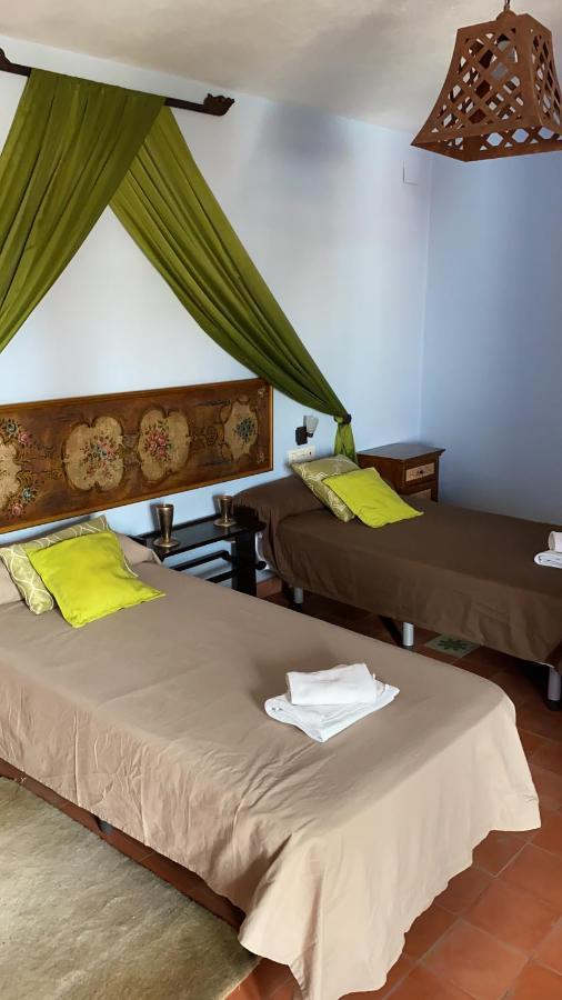 Hotel Rural La Posada De Las Cigueenas Jerez De Los Caballeros Dış mekan fotoğraf