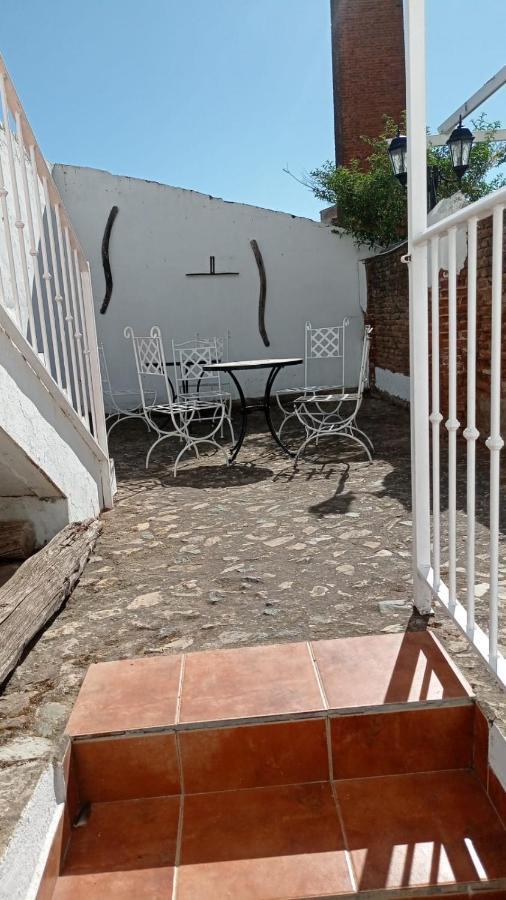 Hotel Rural La Posada De Las Cigueenas Jerez De Los Caballeros Dış mekan fotoğraf