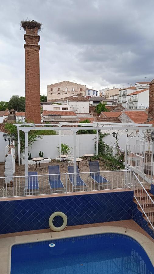 Hotel Rural La Posada De Las Cigueenas Jerez De Los Caballeros Dış mekan fotoğraf