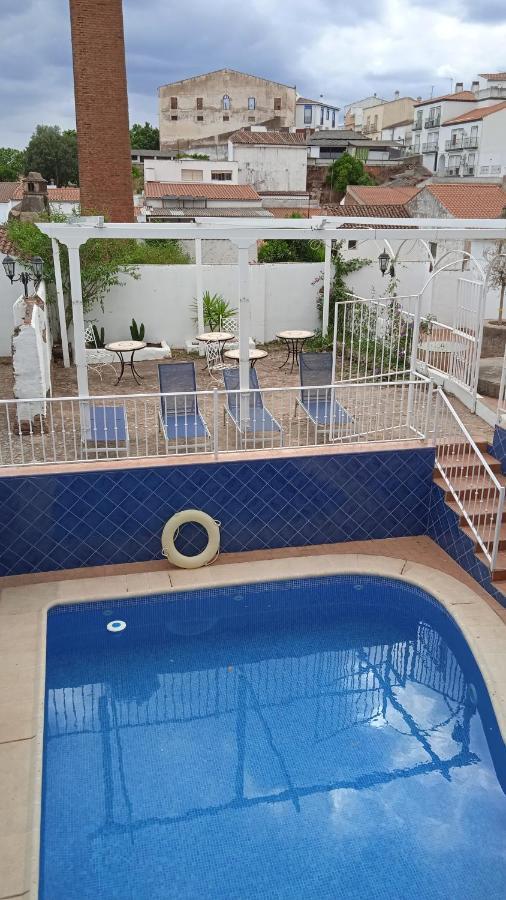 Hotel Rural La Posada De Las Cigueenas Jerez De Los Caballeros Dış mekan fotoğraf