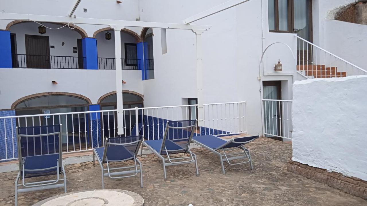 Hotel Rural La Posada De Las Cigueenas Jerez De Los Caballeros Dış mekan fotoğraf