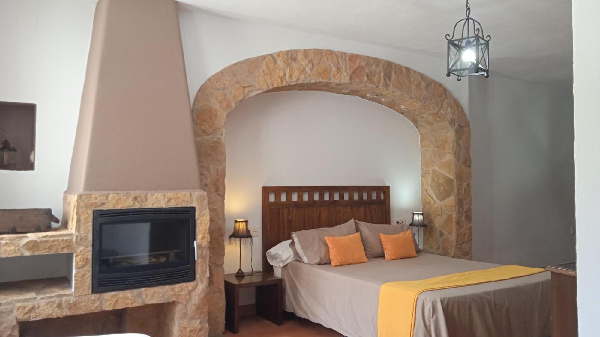 Hotel Rural La Posada De Las Cigueenas Jerez De Los Caballeros Dış mekan fotoğraf