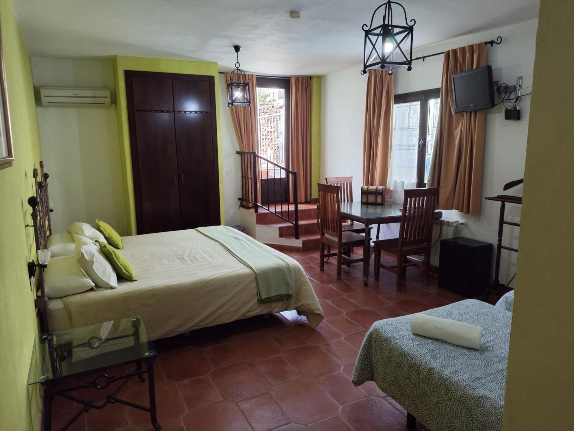 Hotel Rural La Posada De Las Cigueenas Jerez De Los Caballeros Dış mekan fotoğraf